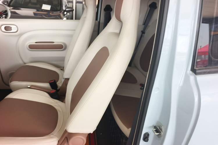 Used Bestune Pony 2025 222km Range Lingxi Horse Left Rear Seat