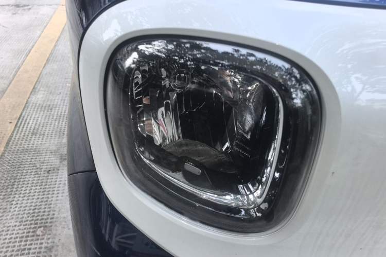 Used Bestune Pony 2025 222km Range Agile Horse Right Front Headlight