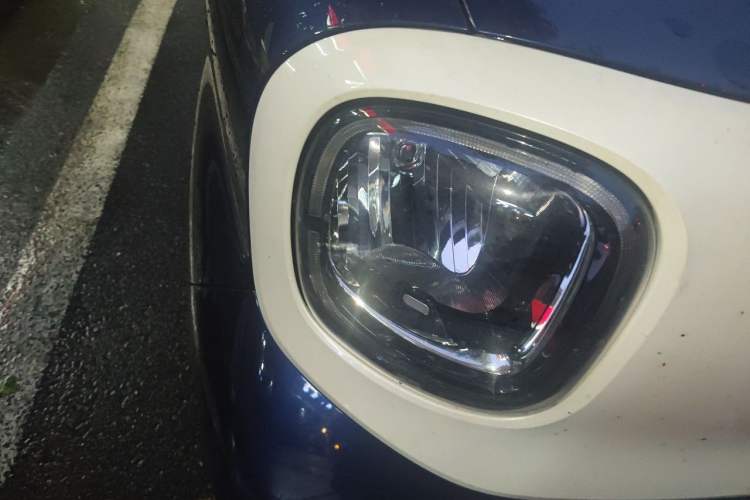 Used Bestune Pony 2025 222km Range Agile Horse Right Front Headlight