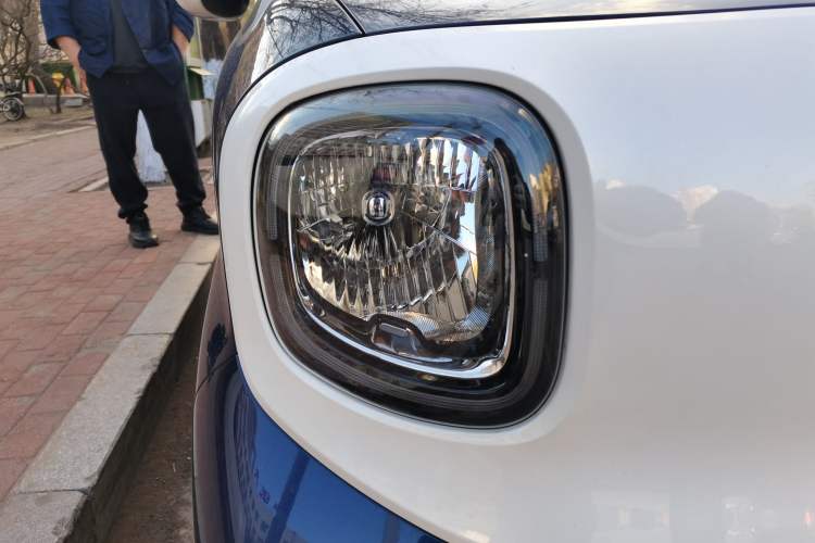 Used Bestune Pony 2025 222km Range Linglong Horse Right Front Headlight