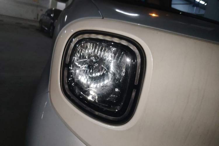 Used Bestune Pony 2025 222km Range Agile Horse Right Front Headlight