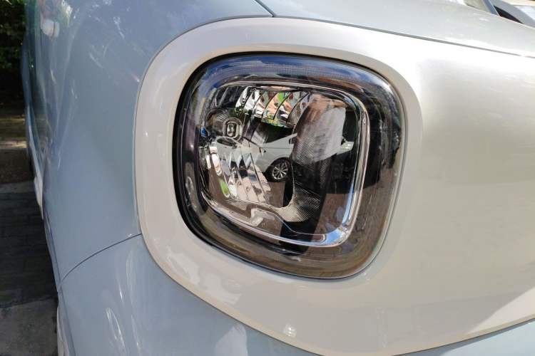 Used Bestune Pony 2025 222km Range Agile Horse Right Front Headlight