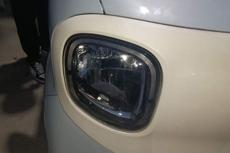 Used Bestune Pony 2025 222km Clever Horse Right Front Headlight