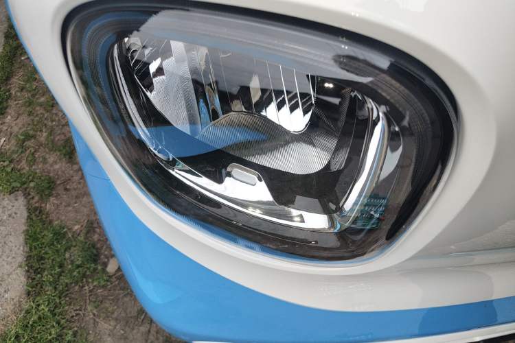 Used Bestune Pony 2025 222km Range Agile Horse Right Front Headlight