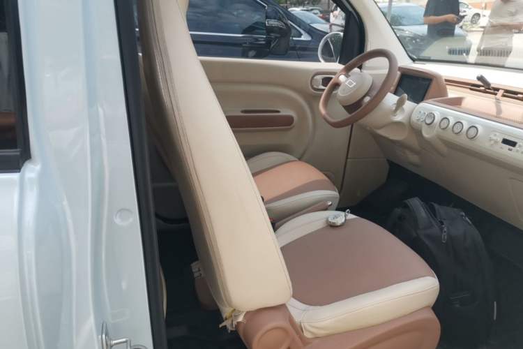 Used Bestune Pony 2025 222km Range Agile Horse Right Front Seat