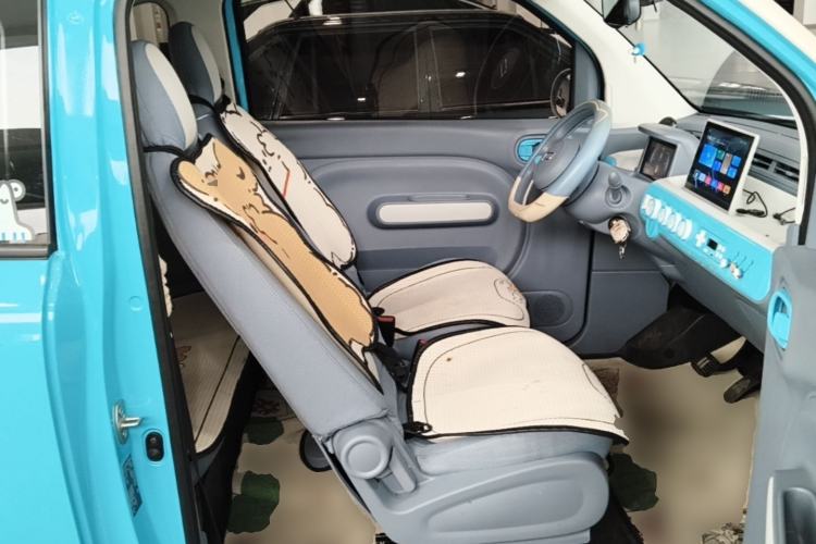 Used Bestune Pony 2025 222km Range Linglong Horse Right Front Seat