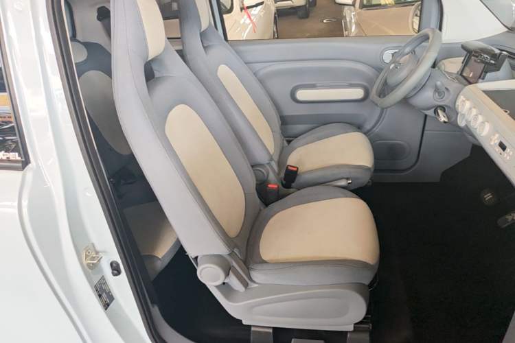 Used Bestune Pony 2025 222km Range Agile Horse Right Front Seat