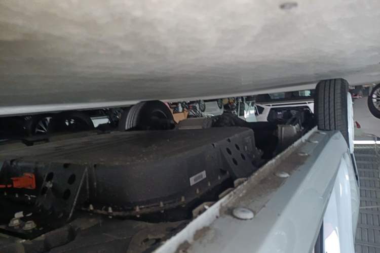 Used Bestune Pony 2025 222km Range Elegant Horse Right Side Sill