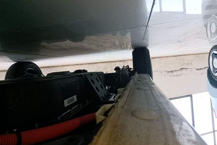 Used Bestune Pony 2025 222km Range Linglong Horse Right Side Sill