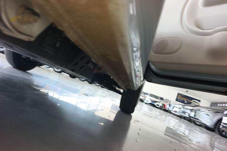 Used Bestune Pony 2025 222km Range Lingxi Horse Right Side Sill
