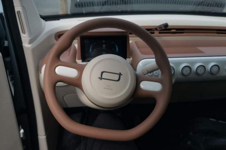 Used Bestune Pony 2025 222km Range Agile Horse Steering Wheel
