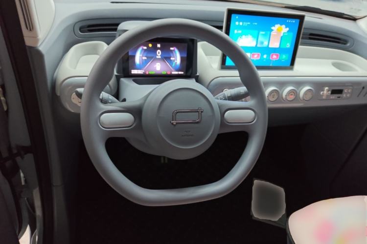 Used Bestune Pony 2025 222km Range Elegant Horse Steering Wheel