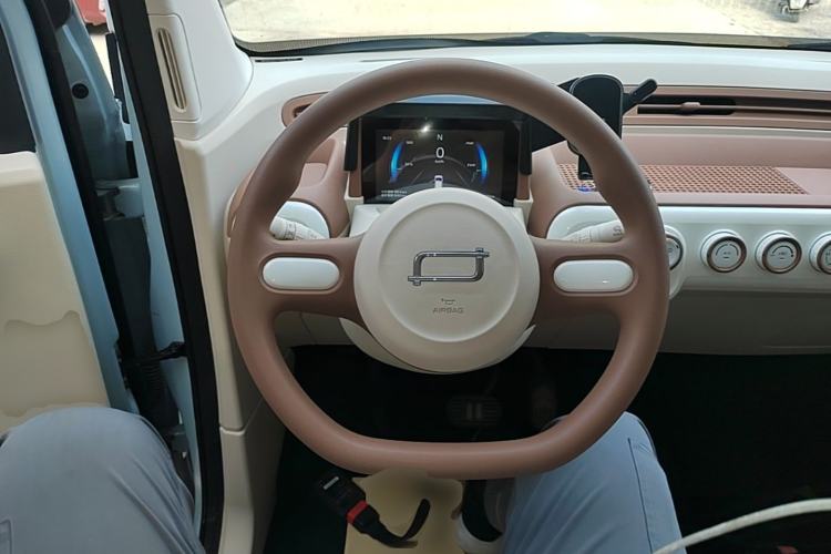 Used Bestune Pony 2025 222km Range Linglong Horse Steering Wheel