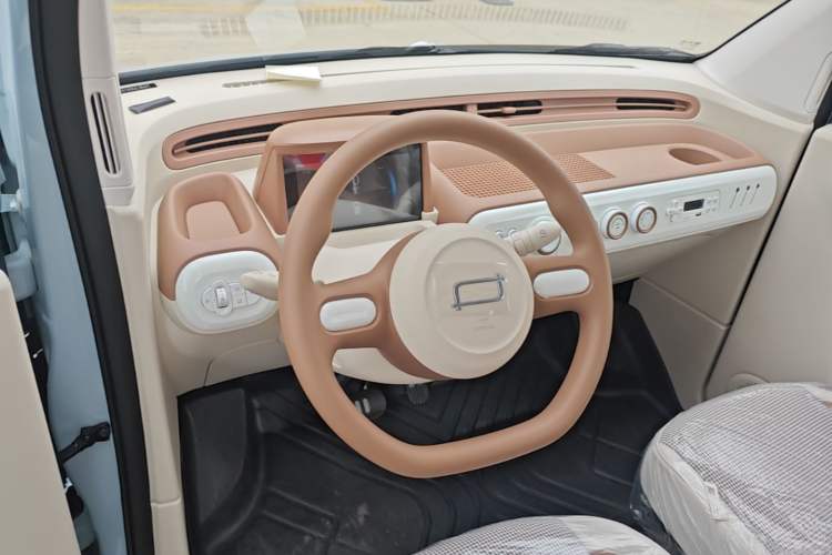 Used Bestune Pony 2025 222km Range Agile Horse Steering Wheel