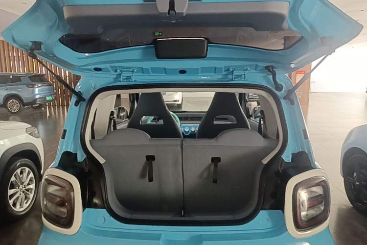 Used Bestune Pony 2025 222km Lightning Horse Trunk