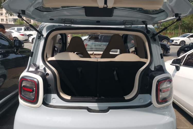 Used Bestune Pony 2025 222km Range Agile Horse Trunk