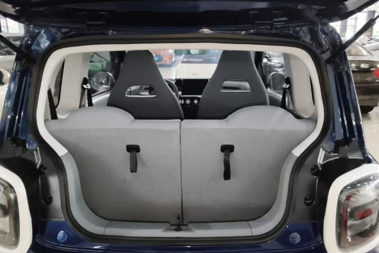 Used Bestune Pony 2025 222km Lightning Horse Trunk