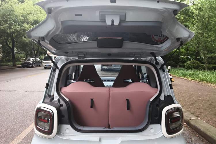 Used Bestune Pony 2025 222km Range Agile Horse Trunk