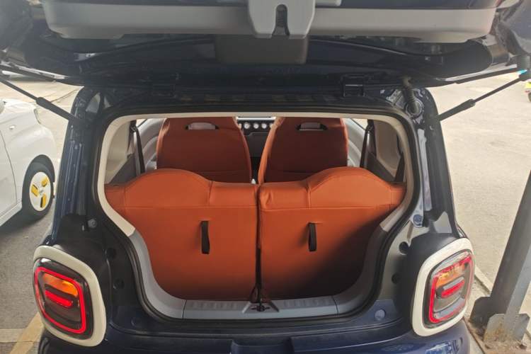 Used Bestune Pony 2025 222km Range Agile Horse Trunk