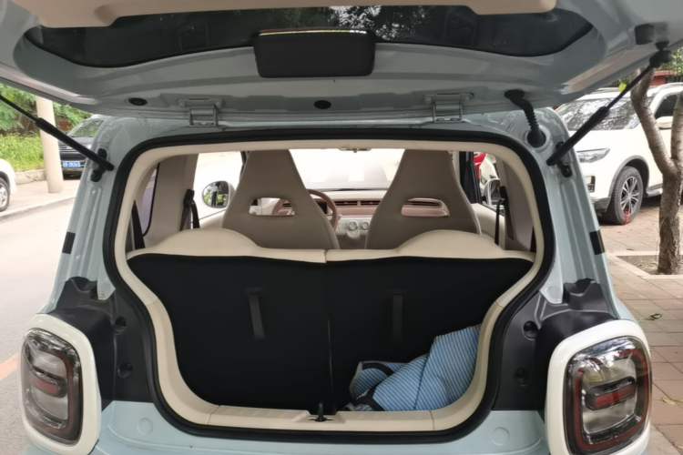 Used Bestune Pony 2025 222km Range Agile Horse Trunk