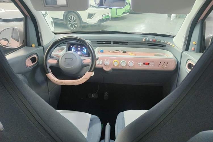 Used Bestune Pony 2025 222km Range Agile Horse Center Console