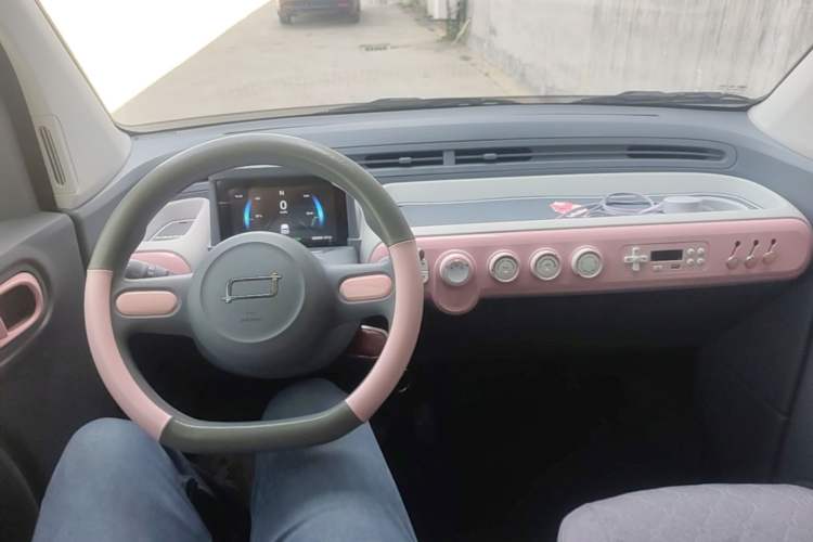Used Bestune Pony 2025 222km Range Agile Horse Center Console