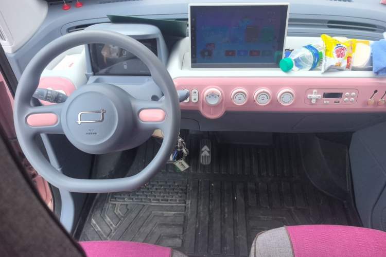 Used Bestune Pony 2025 222km Clever Horse Center Console
