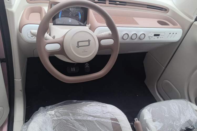 Used Bestune Pony 2025 222km Range Agile Horse Center Console