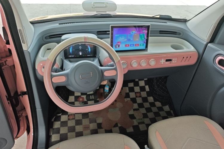 Used Bestune Pony 2025 222km Range Linglong Horse Center Console