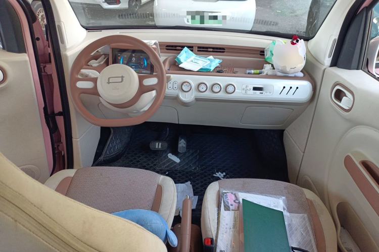 Used Bestune Pony 2025 222km Range Agile Horse Center Console