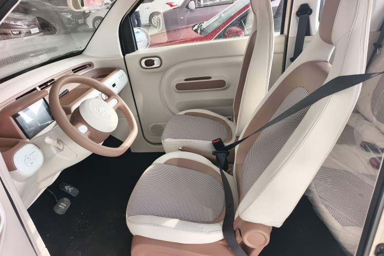 Used Bestune Pony 2025 222km Range Agile Horse Left Front Seat