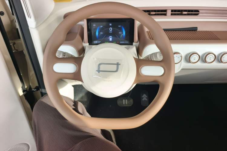 Used Bestune Pony 2025 222km Range Agile Horse Steering Wheel