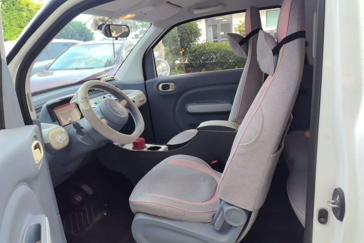 Used Bestune Pony 2025 222km Range Agile Horse Left Front Seat