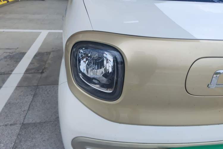 Used Bestune Pony 2025 222km Range Agile Horse Right Front Headlight