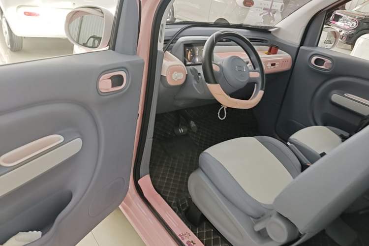 Used Bestune Pony 2025 222km Range Lingxi Horse Driver Seat