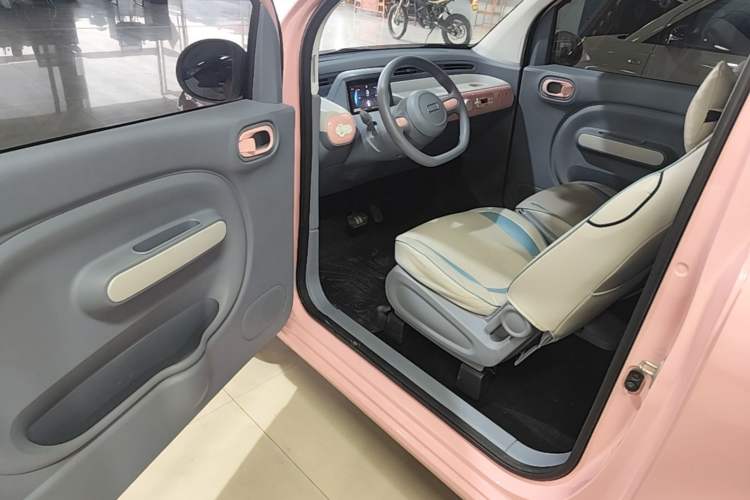 Used Bestune Pony 2025 222km Lightning Horse Driver Seat