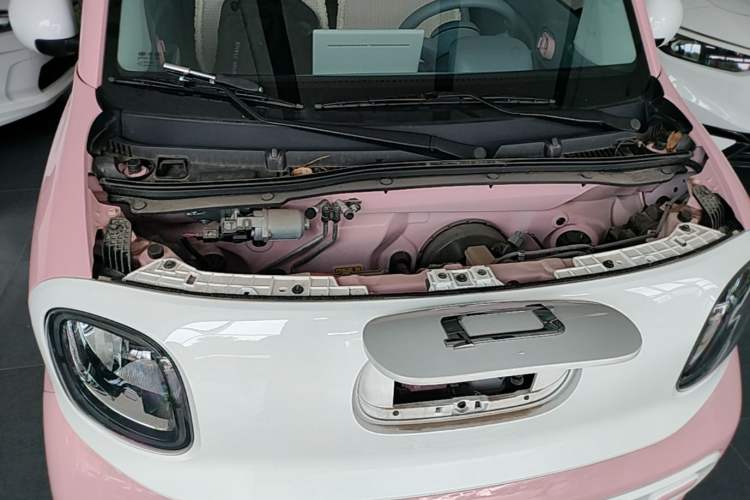 Used Bestune Pony 2025 222km Range Elegant Horse Engine Bay