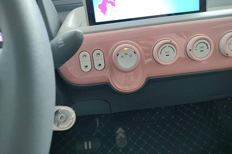 Used Bestune Pony 2025 222km Range Elegant Horse Gear Lever