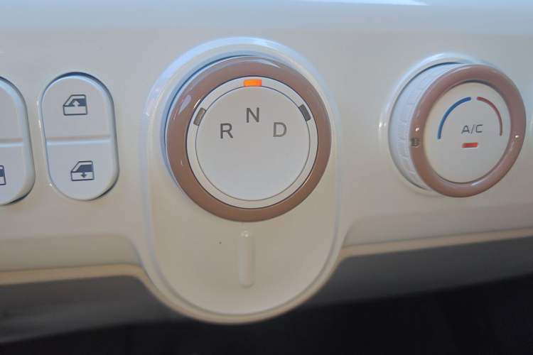 Used Bestune Pony 2025 222km Range Agile Horse Gear Lever