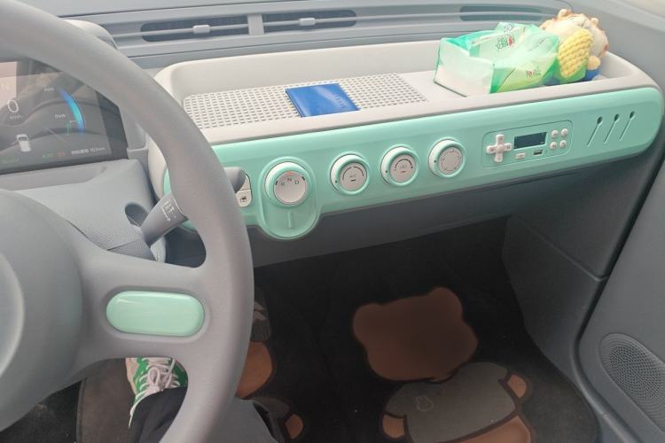Used Bestune Pony 2025 222km Lightning Horse Audio And AC Panel