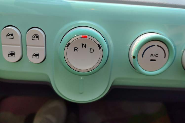 Used Bestune Pony 2025 222km Range Agile Horse Gear Lever