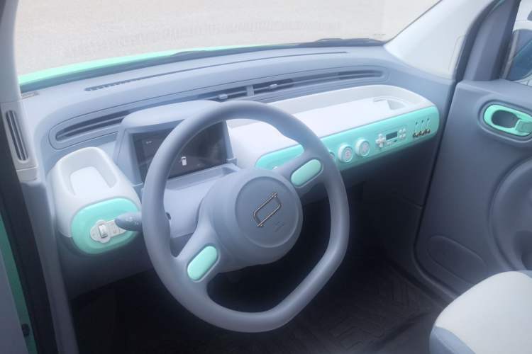 Used Bestune Pony 2025 222km Lightning Horse Interior 1