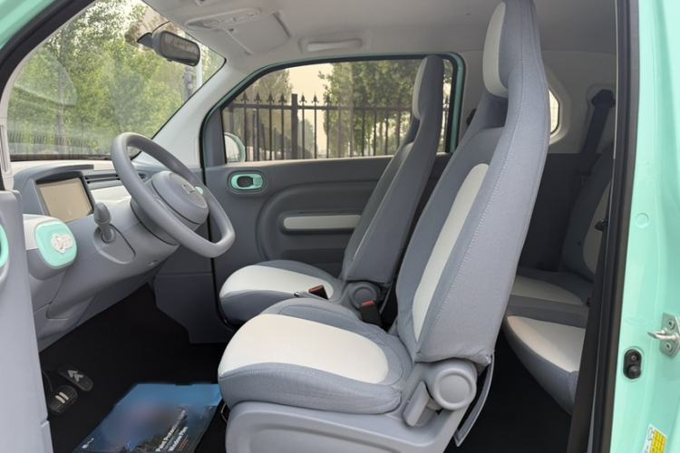 Used Bestune Pony 2025 222km Lightning Horse Interior 10