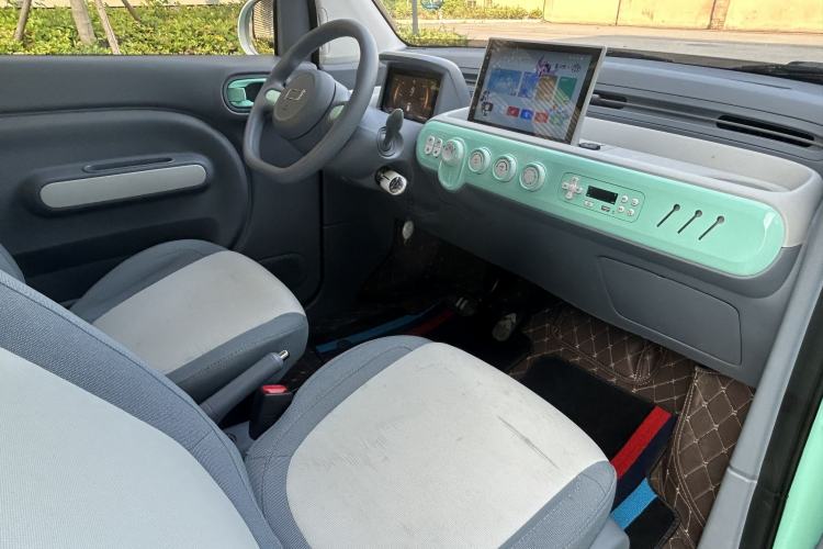 Used Bestune Pony 2025 222km Lightning Horse Interior 3