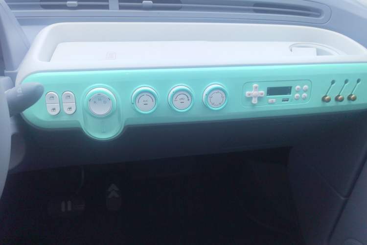 Used Bestune Pony 2025 222km Lightning Horse Interior 4
