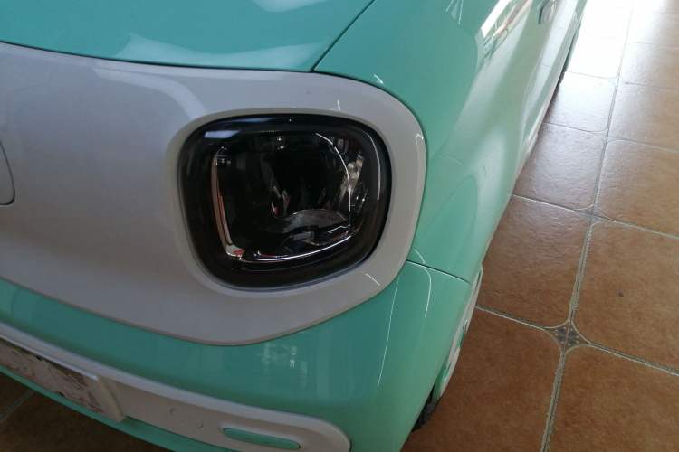 Used Bestune Pony 2025 222km Range Agile Horse Left Front Headlight