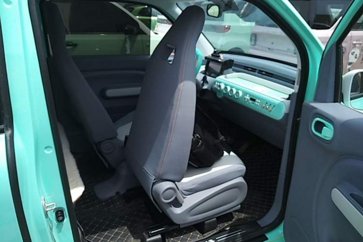 Used Bestune Pony 2025 222km Lightning Horse Right Front Seat