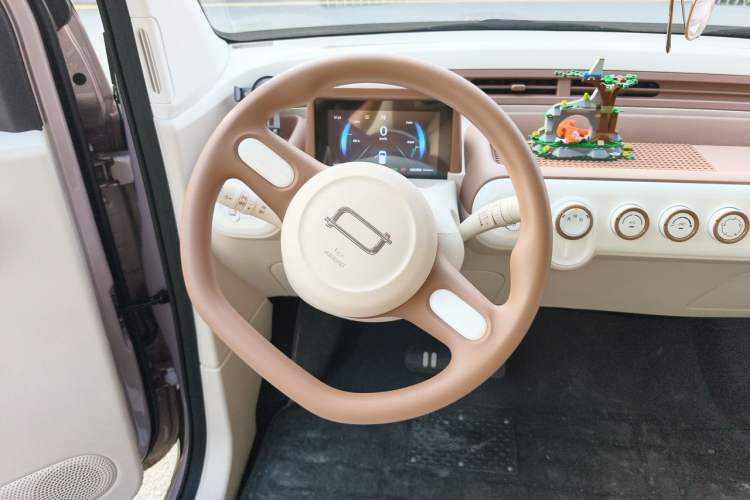 Used Bestune Pony 2025 222km Range Agile Horse Steering Wheel