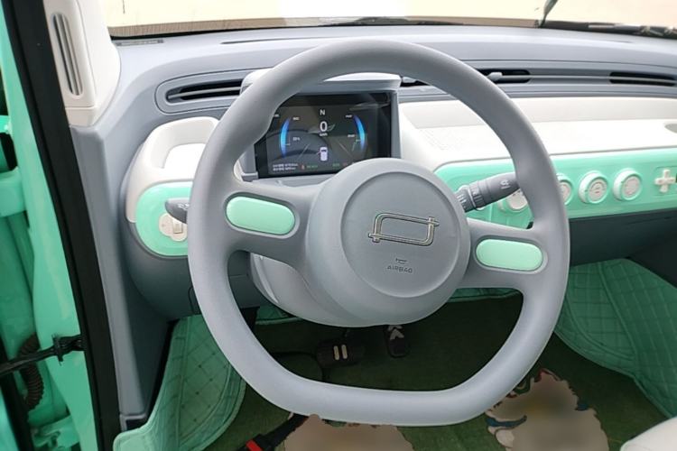 Used Bestune Pony 2025 222km Range Elegant Horse Steering Wheel