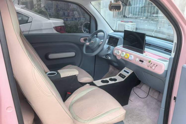 Used Bestune Pony 2025 222km Lightning Horse Interior 2